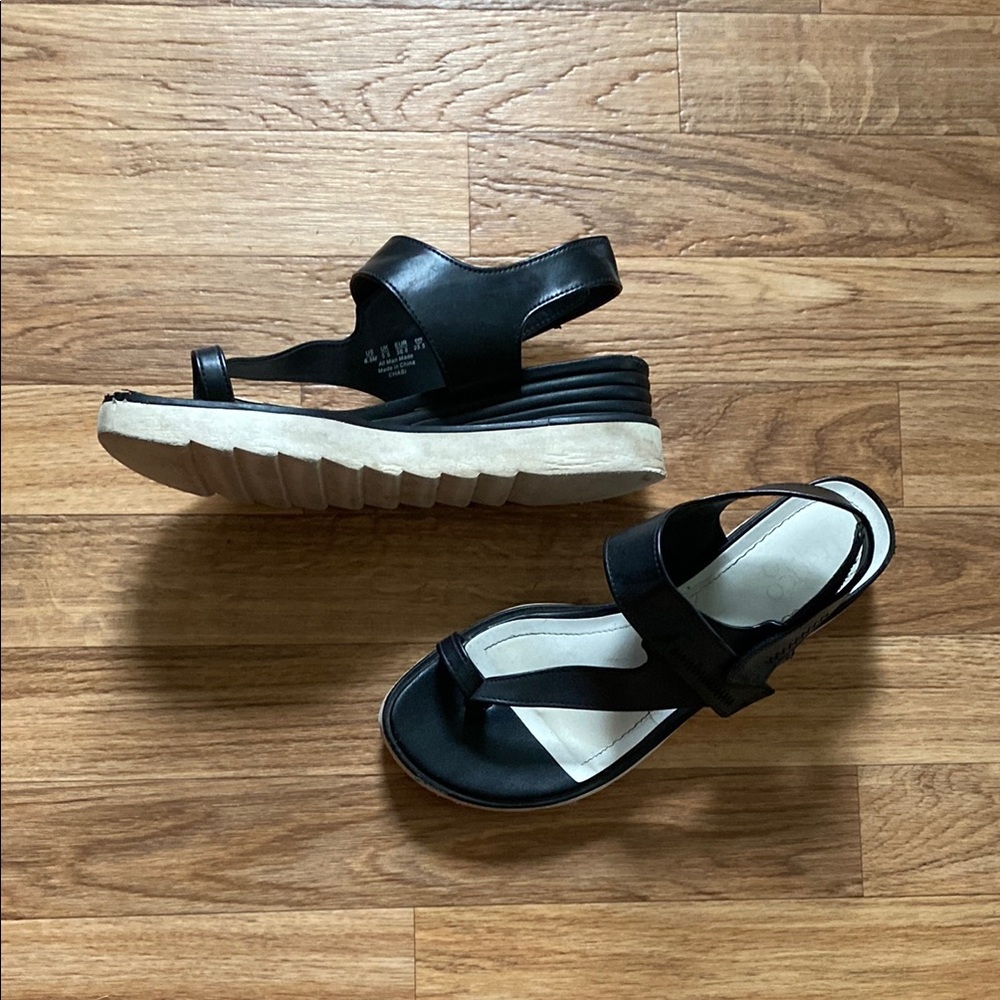Franco Sarto Black Sporty Sandals with Cushioned Sole